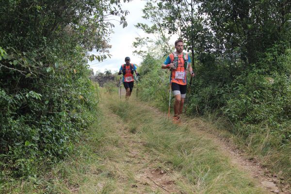 Corrida de aventura testa aptidões de atletas