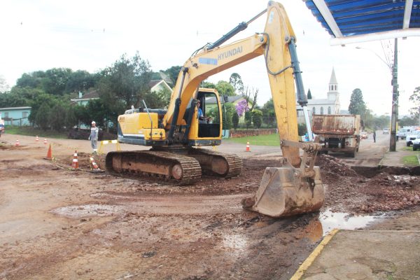 Um ano depois, município inicia obras em Conventos