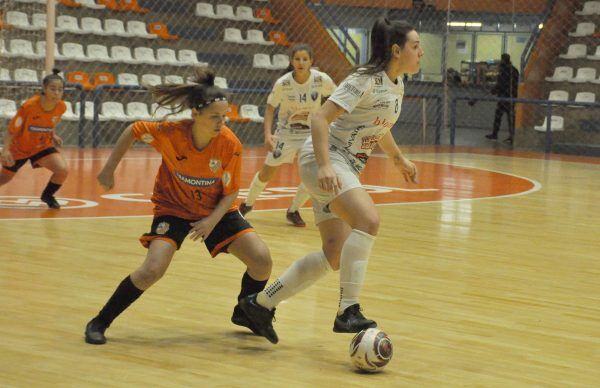 Alaf goleia ACBF na estreia do Gauchão feminino