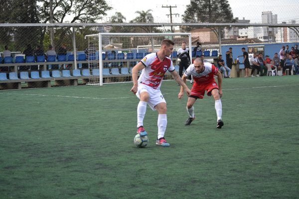 Sábado de muito futebol nos Clubes Sociais