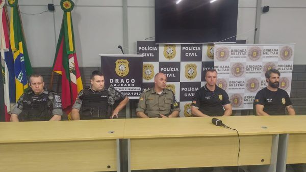 “A mesma arma que hoje te protege, amanhã poderá estar apontada para você”, afirma Polícia
