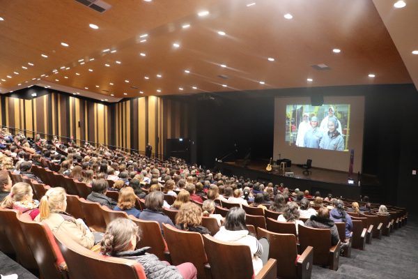 Cerca de 500 mulheres debatem felicidade e espiritualidade