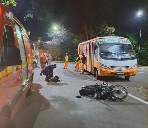 Acidente deixa motociclista lesionada em Estrela