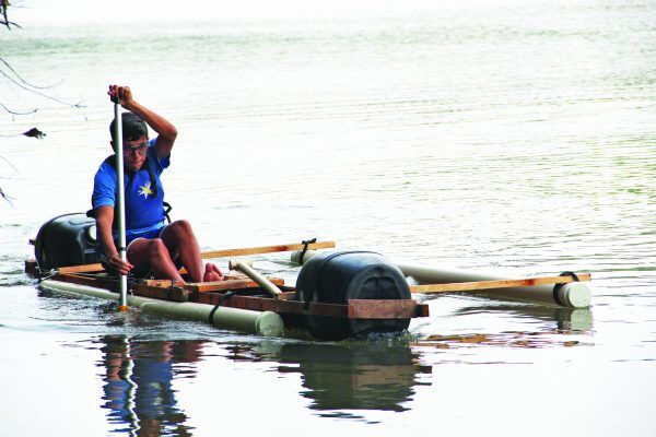 Jovem canoísta desenvolve embarcação sustentável