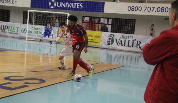 Para encaminhar a classificação no Gauchão de Futsal