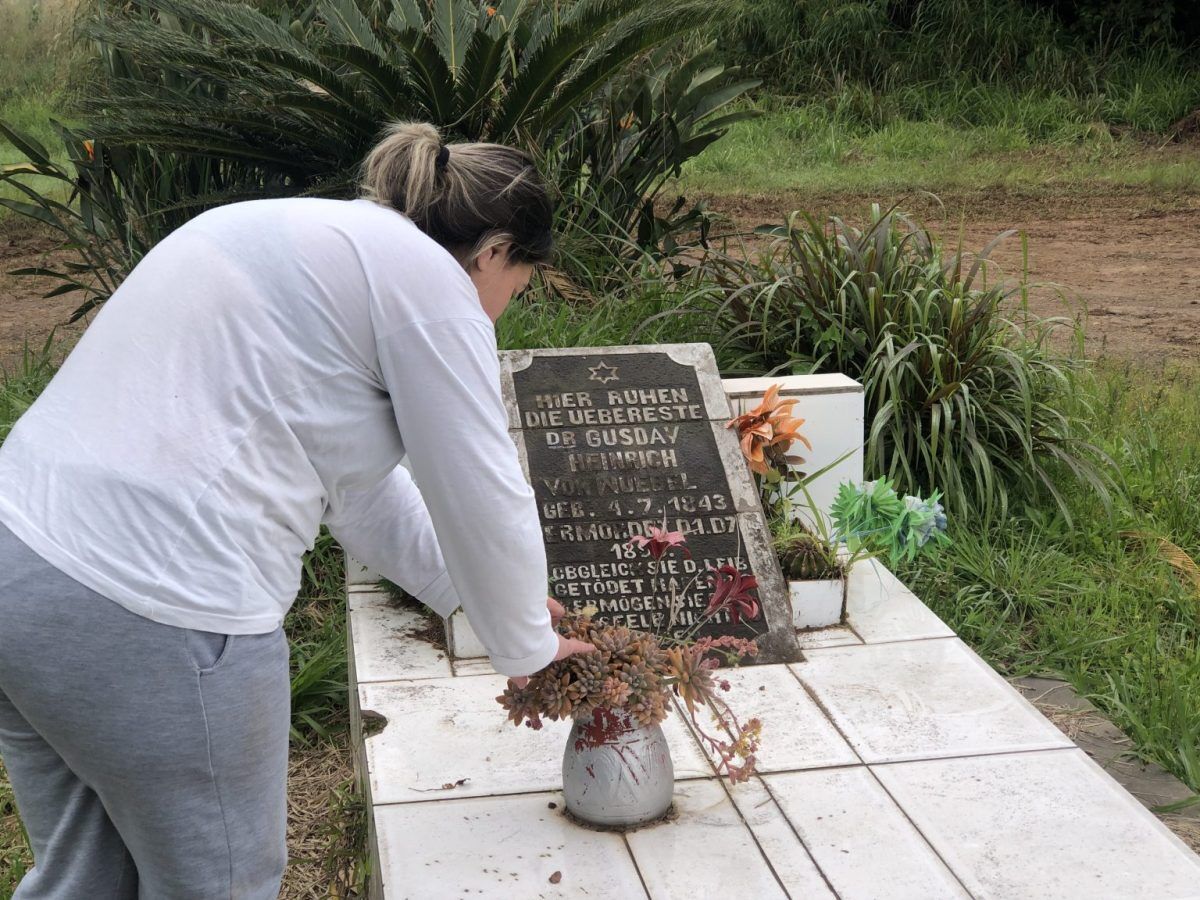 Túmulo guarda história de “curandeiro” da Revolução Federalista