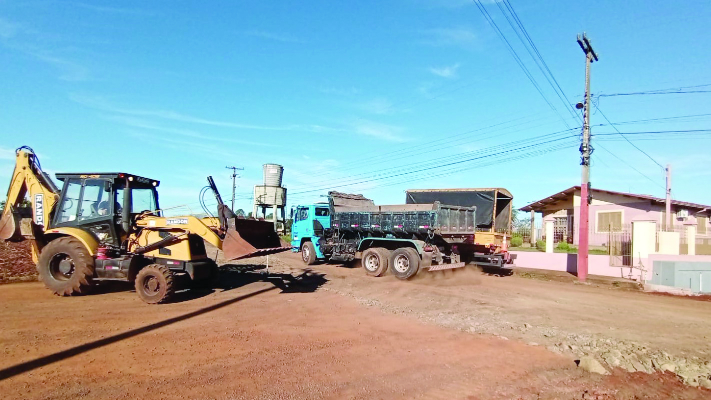 Obras de asfaltamento avançam em São Rafael