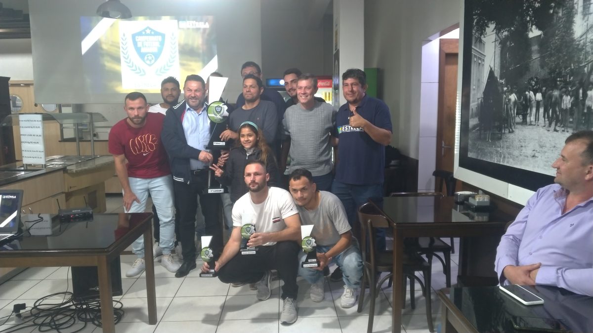 Campeonato municipal de Estrela termina com festa