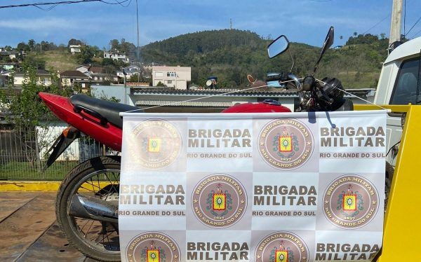 Suspeito é preso por furto de veículo e tráfico de drogas em Anta Gorda