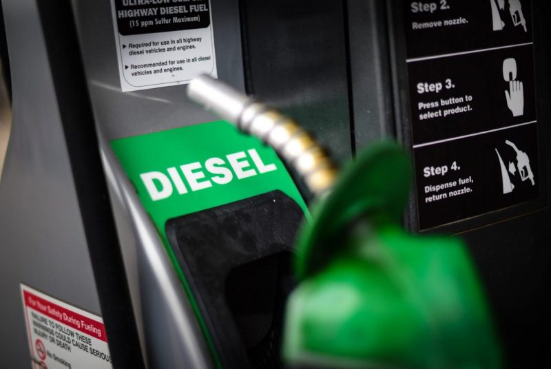 Petrobras anuncia redução de R$ 0,40 no preço do diesel para as distribuidoras