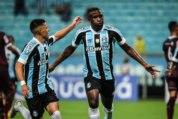 Grêmio empresta Elias a clube dos Estados Unidos