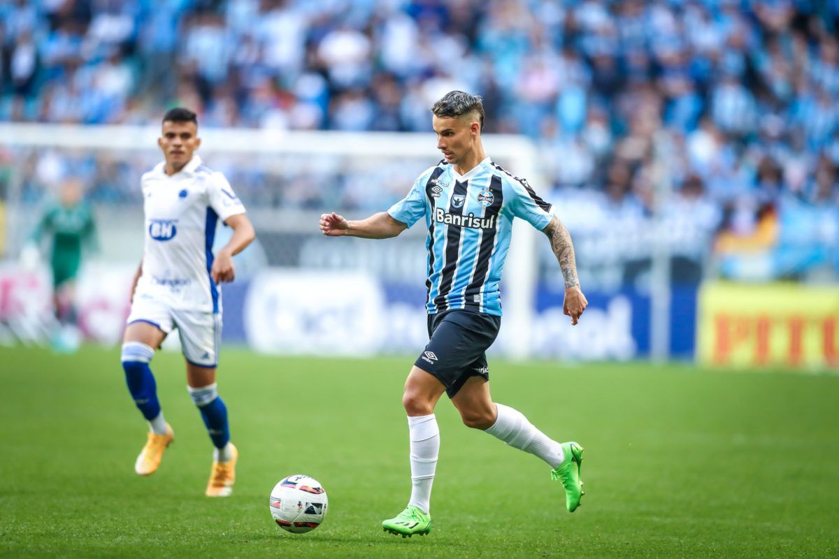 Grêmio empata e permanece da terceira colocação