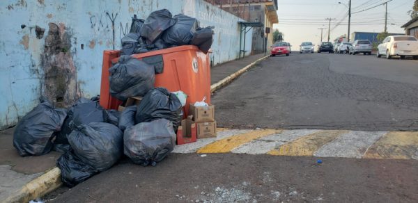 Governo cancela contrato de recolhimento de lixo