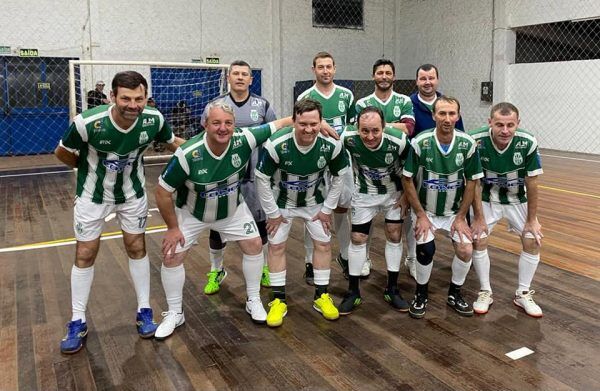 Liderança mantida na Aliga de futsal