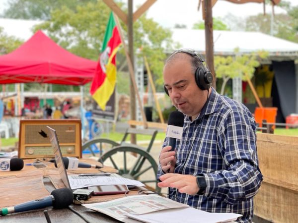 Rádio A Hora apresenta programação do Acampamento Farroupilha de Lajeado