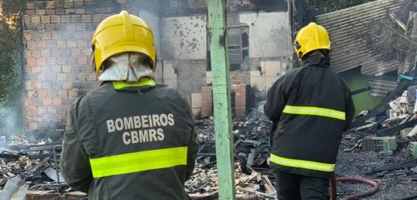 Cinco pessoas da mesma família morrem em incêndio em Arroio dos Ratos