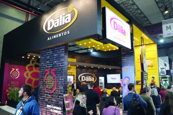 Dália apresenta produtos e plataforma digital na Expoagas 2022