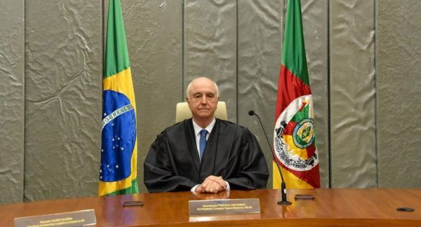 Resultado será conhecido por volta das 22h, diz presidente do TRE-RS