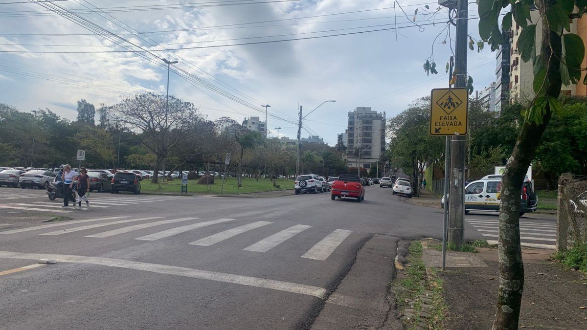 Finalizado projeto de rotatória no acesso ao Parque dos Dick