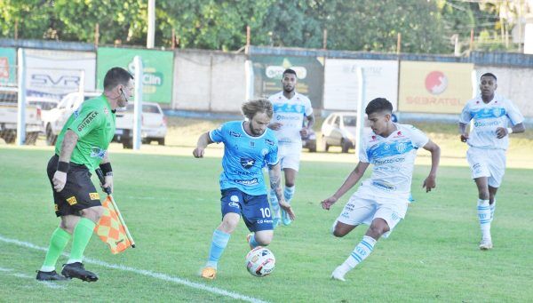 Classificação em jogo na Arena Alviazul