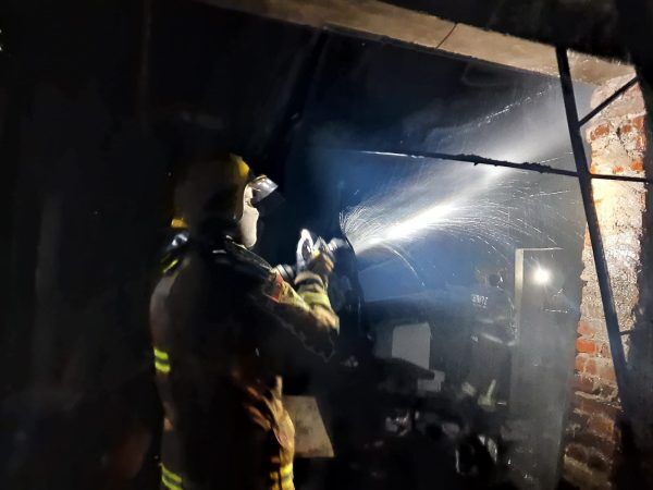 Incêndio atinge lavanderia de residência em Encantado