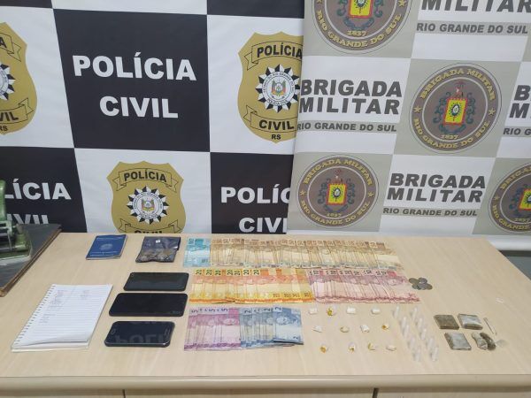 Dupla é presa por tráfico de drogas em Estrela