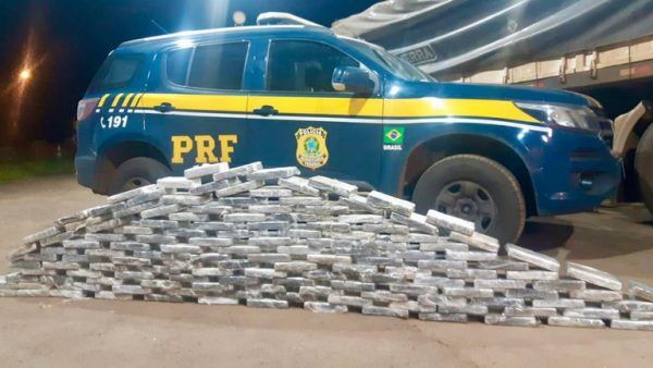 PRF apreende carreta com drogas avaliada em R$ 28 milhões na BR-386
