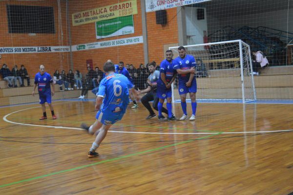 Campeões em três cidades