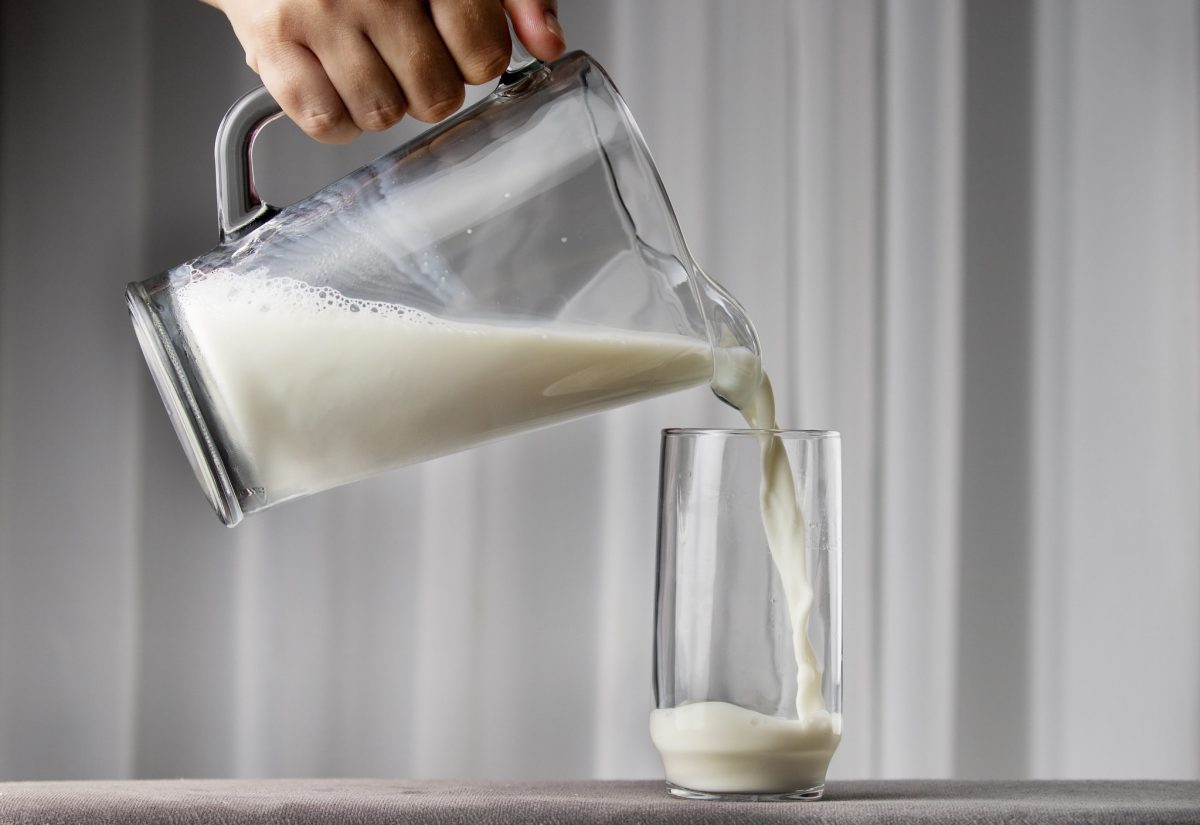 Preço do leite segue tendência de queda