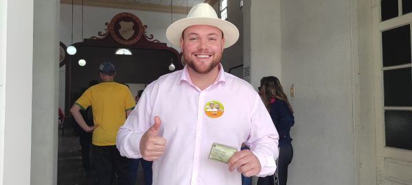 Tiago Pedroso vota em Bom Retiro do Sul