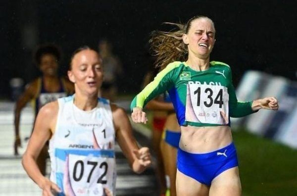 Jaque Weber conquista o bronze nos 1500m