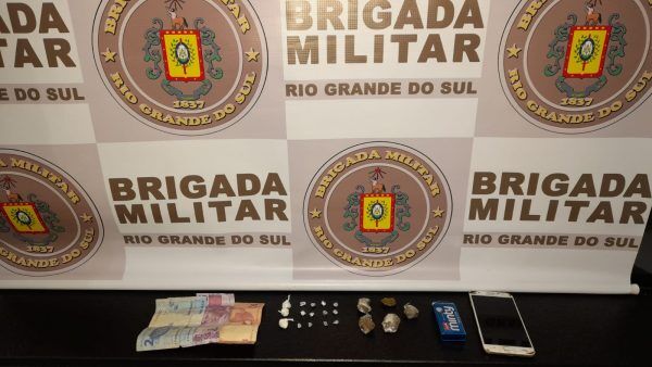 Menor é apreendido por tráfico em Estrela