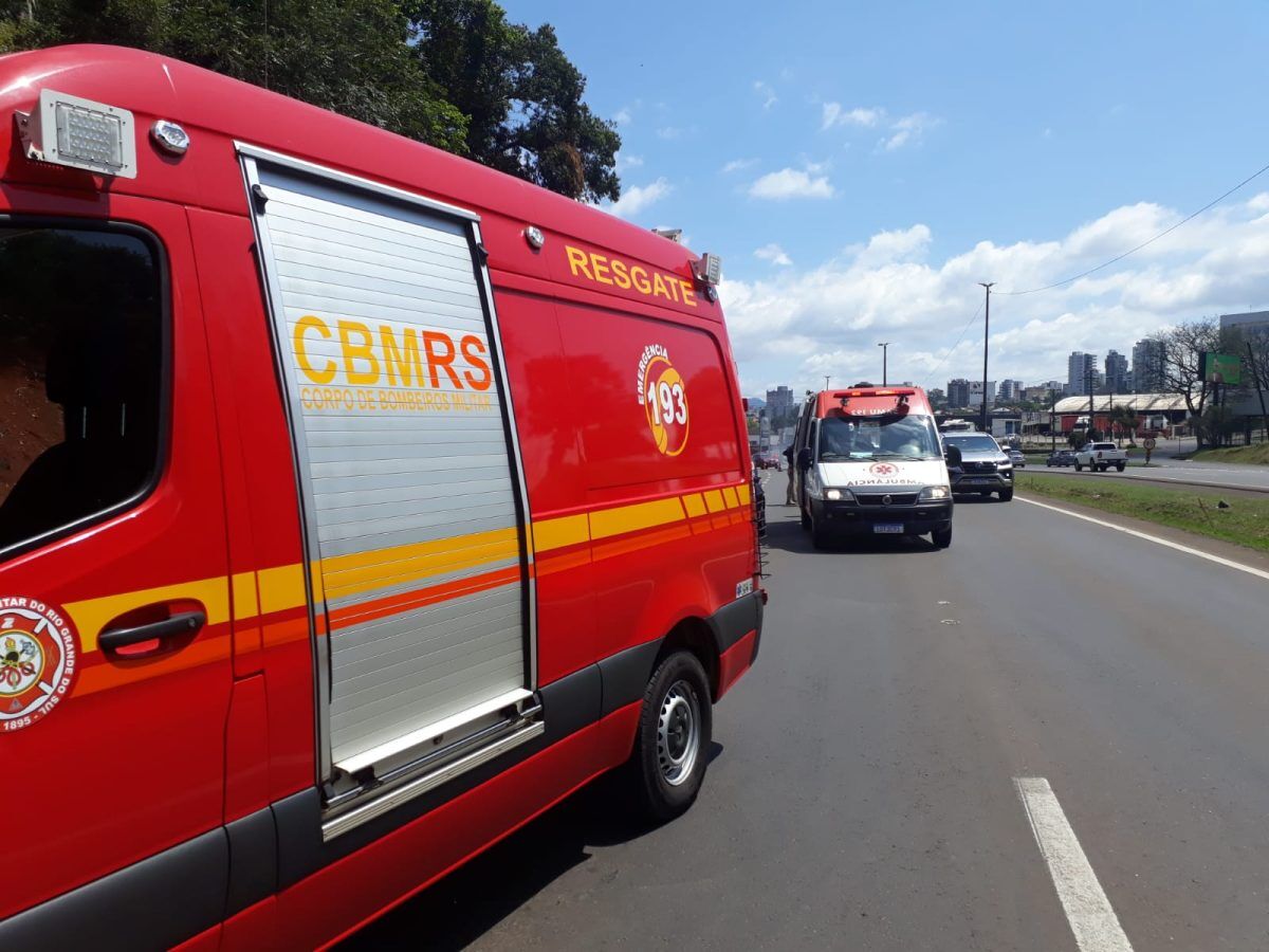 Pneu estoura e motociclista sofre queda na BR-386