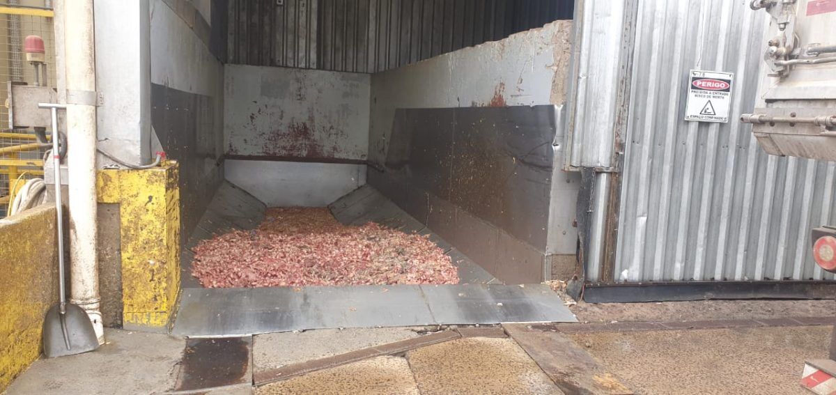 Polícia investiga morte em frigorífico