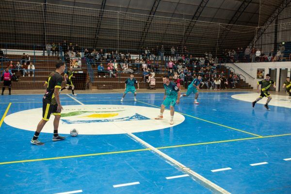 Campeonato de futsal e vôlei chega na terceira rodada