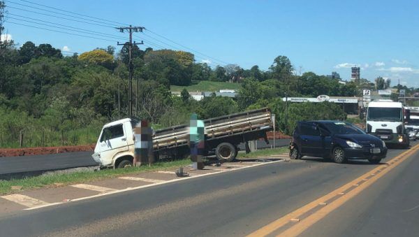 Acidente deixa trânsito lento na BR-386, em Lajeado 