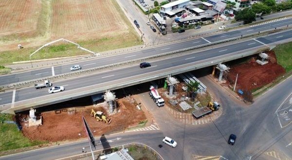 Vigas de viaduto na BR-386 serão içadas nesta quinta à noite