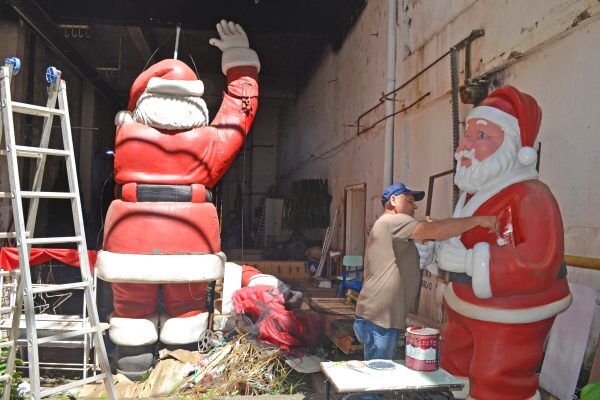 Chegada do Papai Noel e shows abrem programação natalina