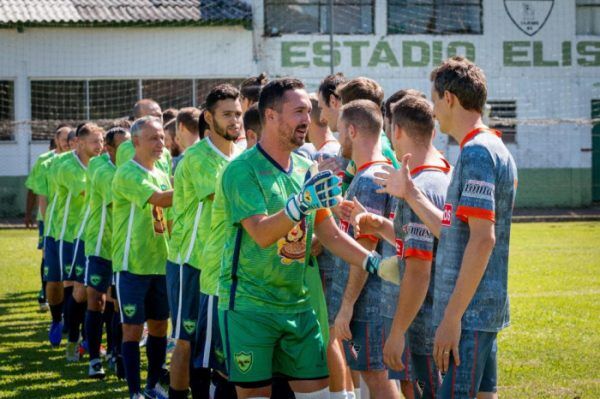 Equipes se unem para ajudar famílias carentes