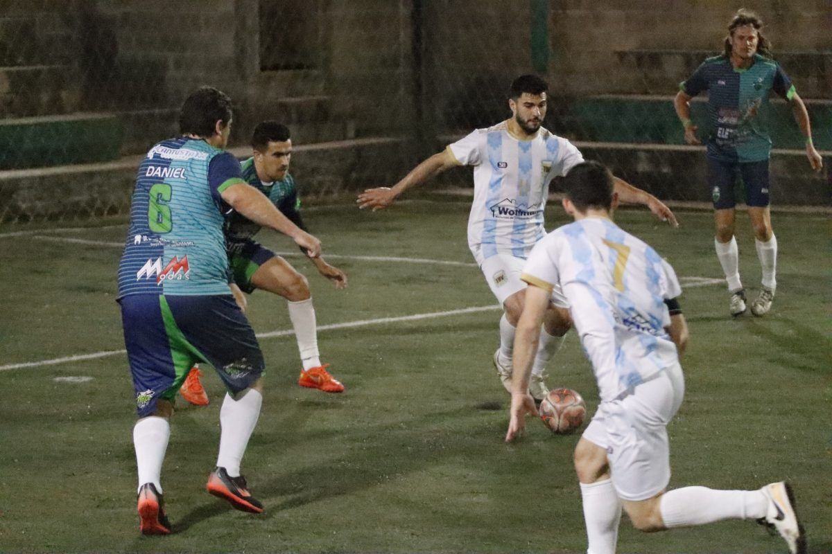 Taça Coopeva tem futebol no feriado