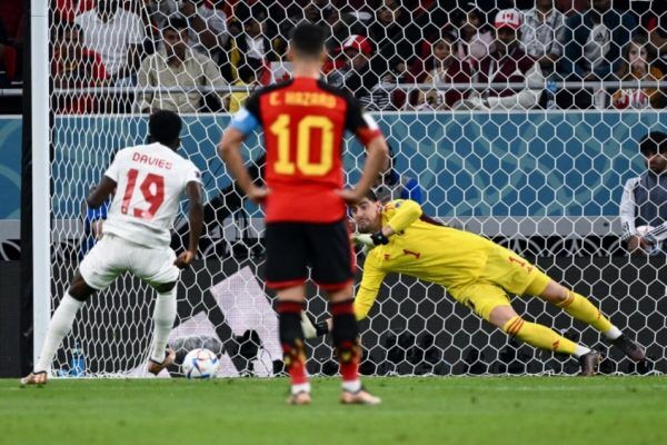 Courtois defende pênalti e Bélgica vence o Canadá por 1 a 0