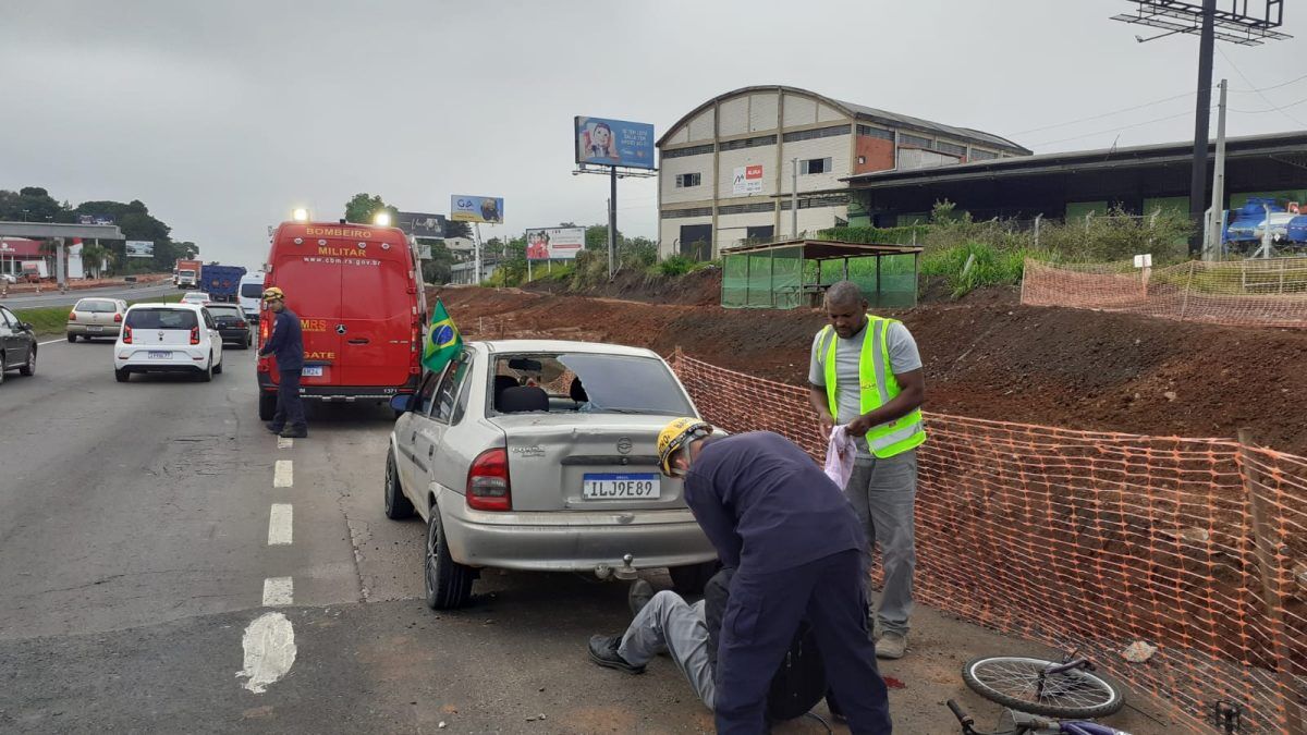 Ciclista sofre ferimentos em acidente na frente do Shopping Lajeado