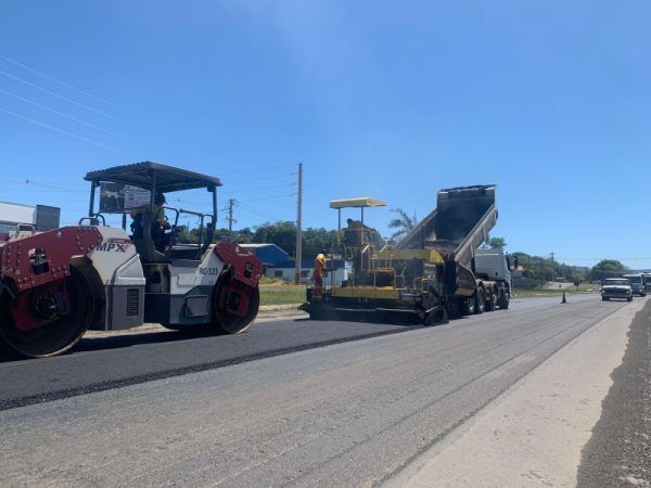 Obras deixam o trânsito lento na ERS-130, em Arroio do Meio