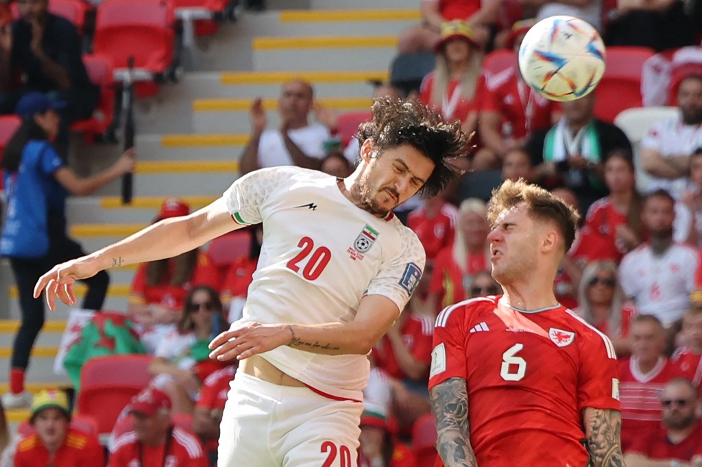 Com gols nos acréscimos, Irã vence país de Gales