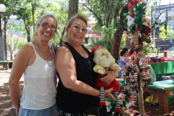 Arte na Praça em clima de Natal