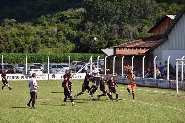 JORNADA ESPORTIVA | BRASIL X ESTUDIANTES