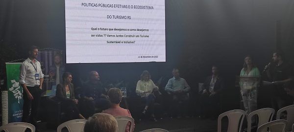 Painel de turismo encerra com entrega de Carta Aberta de Proposições