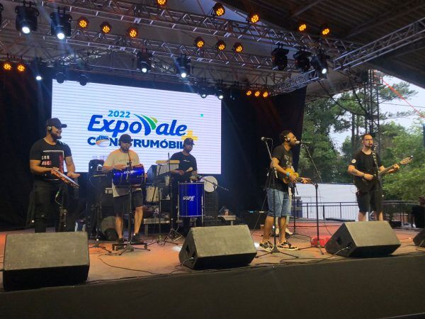 Sunset Mix reúne artistas regionais em sete horas de show