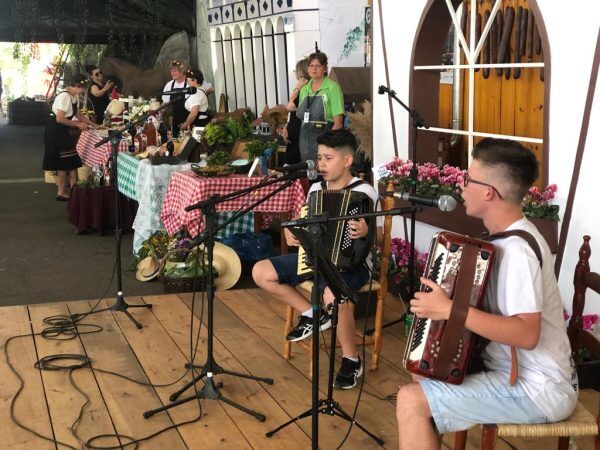 Travesseiro apresenta roteiro de Cascatas e Casarões na Avenida do Turismo