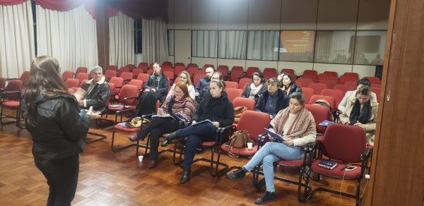 Palestra discute tendências do turismo